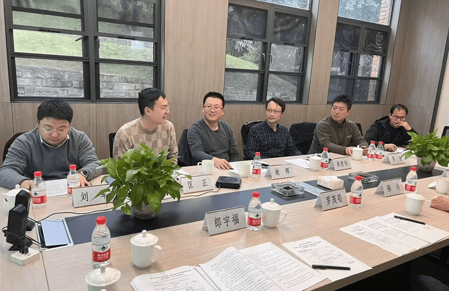 清聽聲學技術總監匡正在會上發言